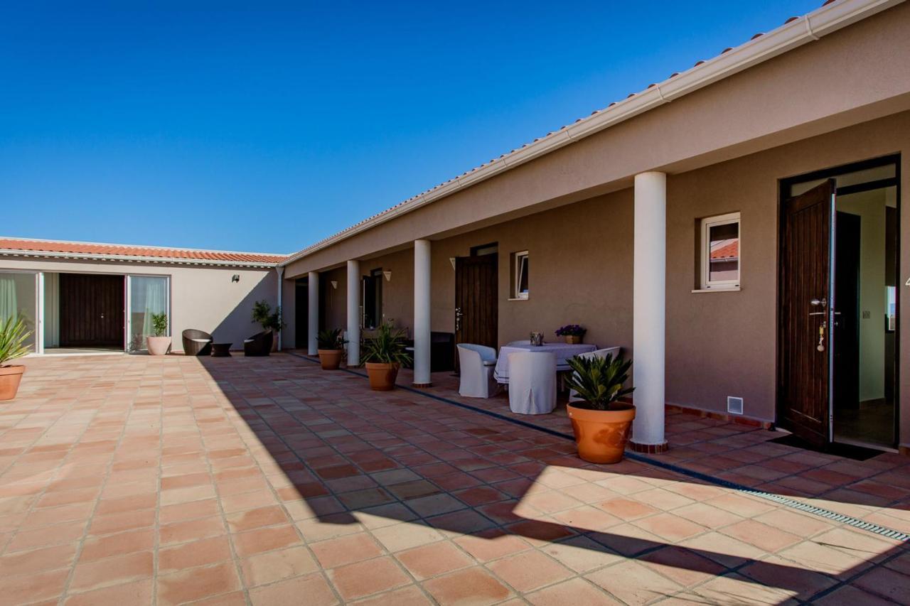 Corte Velada Guest House By Lovelystay ラゴス エクステリア 写真